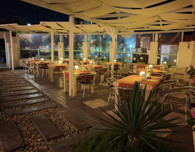 restaurant рвсторант- градина